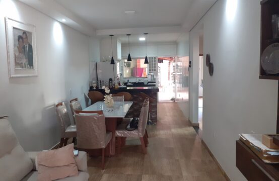 Casa 03 quartos &#8211; Bandeirinhas