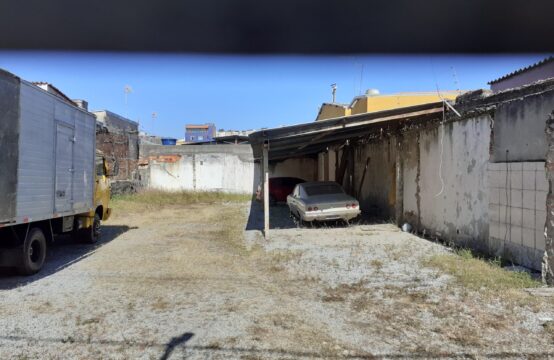 Lote com 360m2 &#8211; Industrial