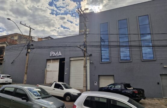 Galpão com 700m² &#8211; Jardim Riacho