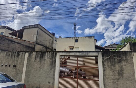 Casa geminada com 02 quartos &#8211; Jardim Marrocos