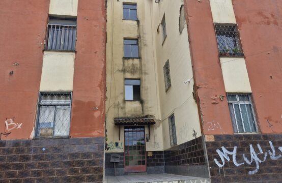 Apartamento com 02 quartos &#8211; Inconfidentes