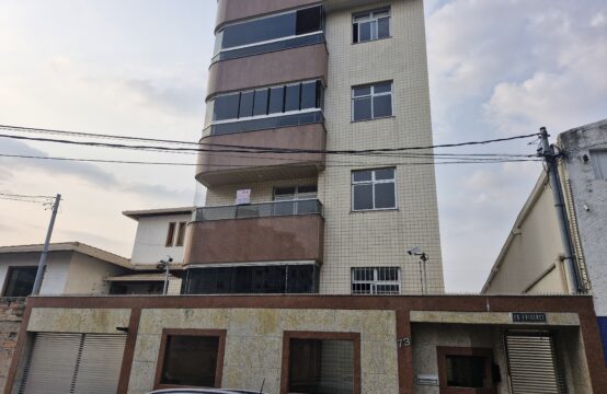 Apartamento com 03 quartos – Inconfidentes